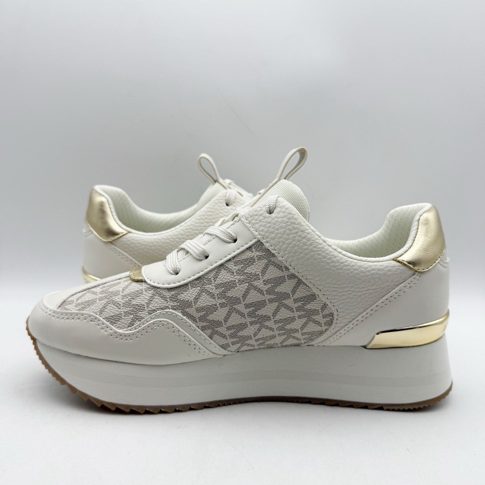 Michael Kors Womens Raina Casual Sneaker US 6 M White Vanilla Gold Trainer NIB