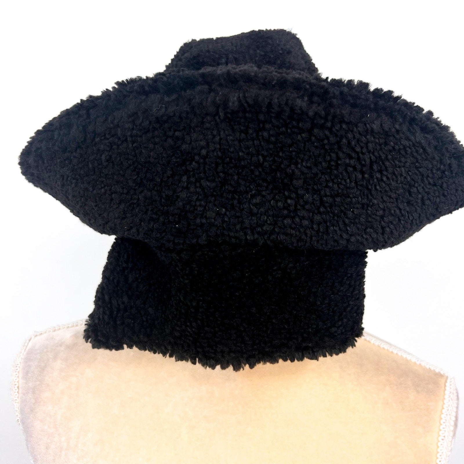 UGG Fluff Microfur Lined Bucket Hat Small Medium Black NWOT