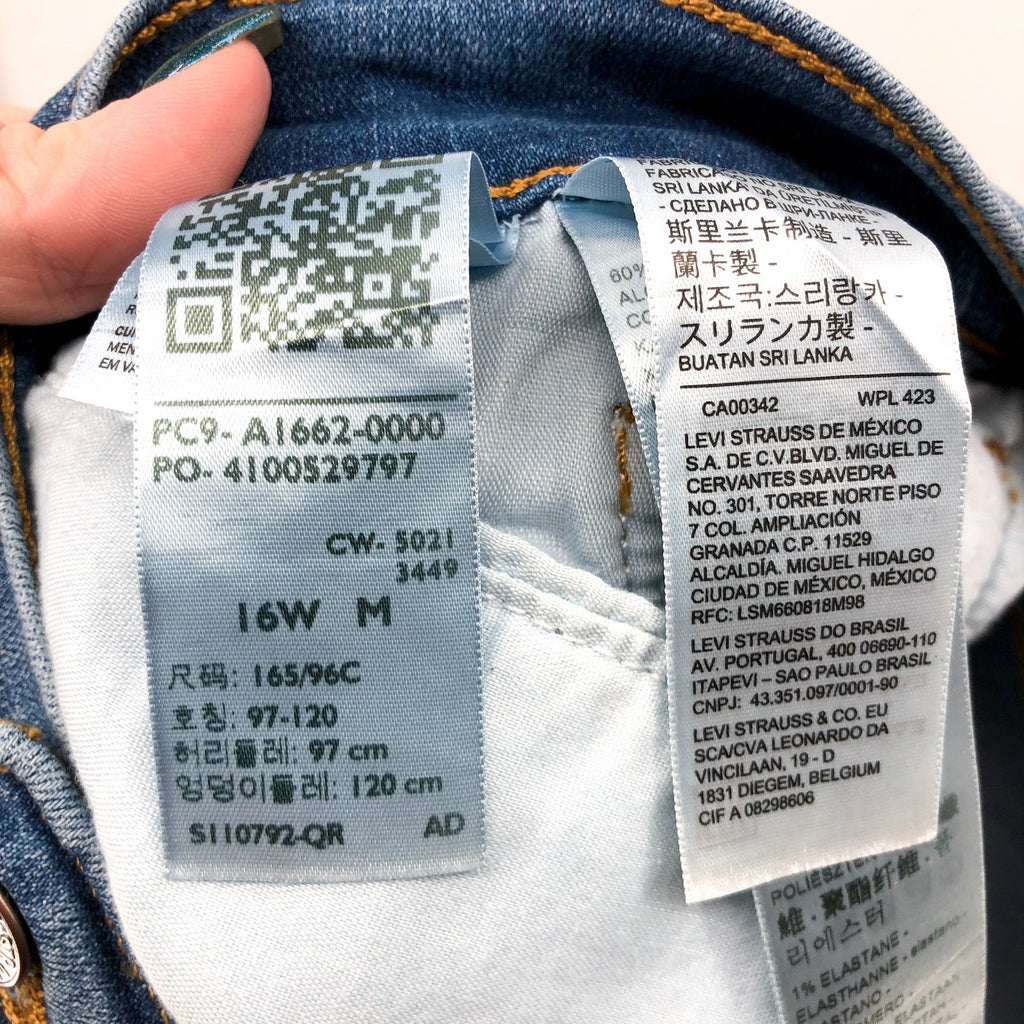 LEVI'S Women's Classic Bootcut Jeans Size 16W Medium Blue Wash A1662-0000 NWT