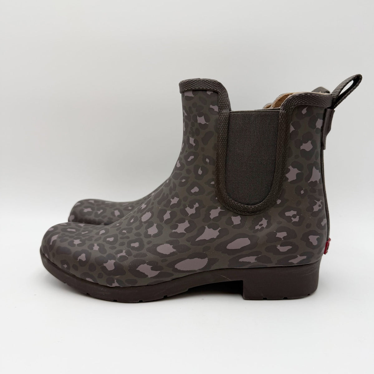 Chooka Womens Eastlake Chelsea Rain Boot Size 6 Gray Animal Print Waterproof NWT
