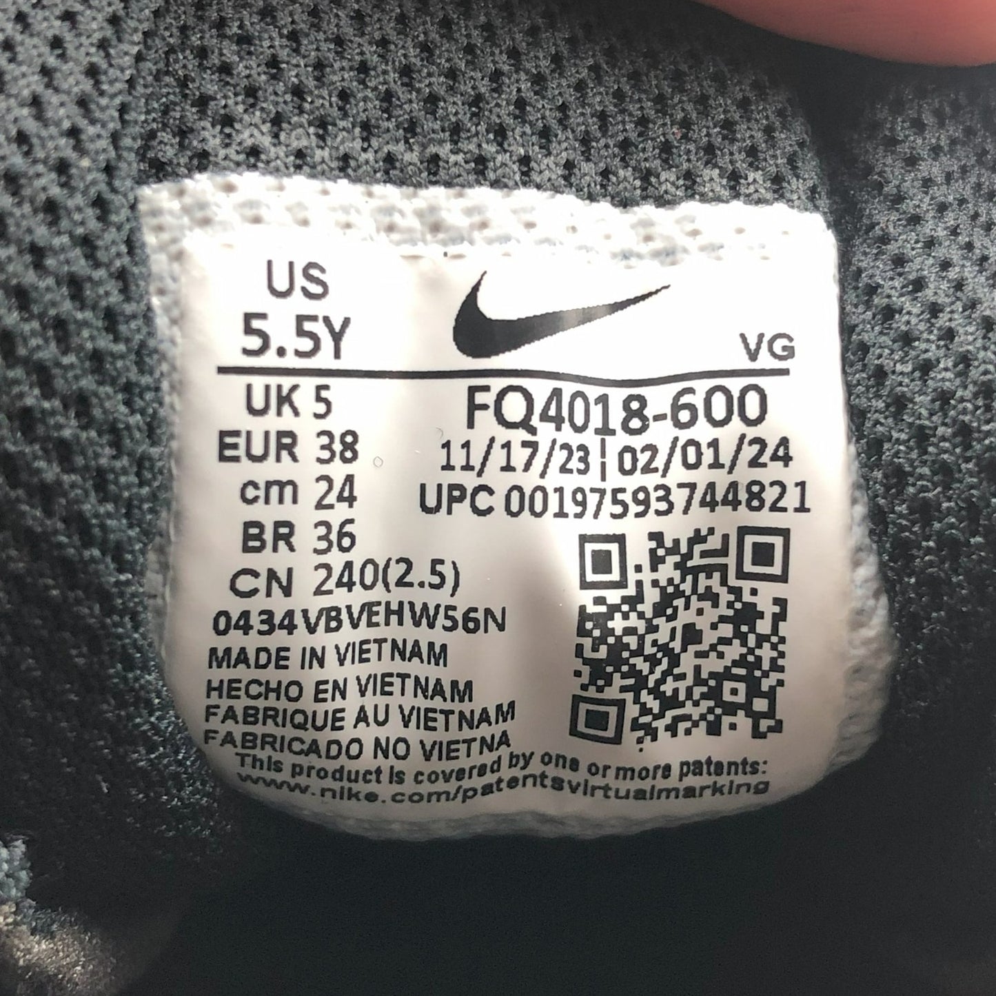 Nike Boys' Alpha Menace 4 Shark SE Football Cleats Size 5.5 Red Black NWOB