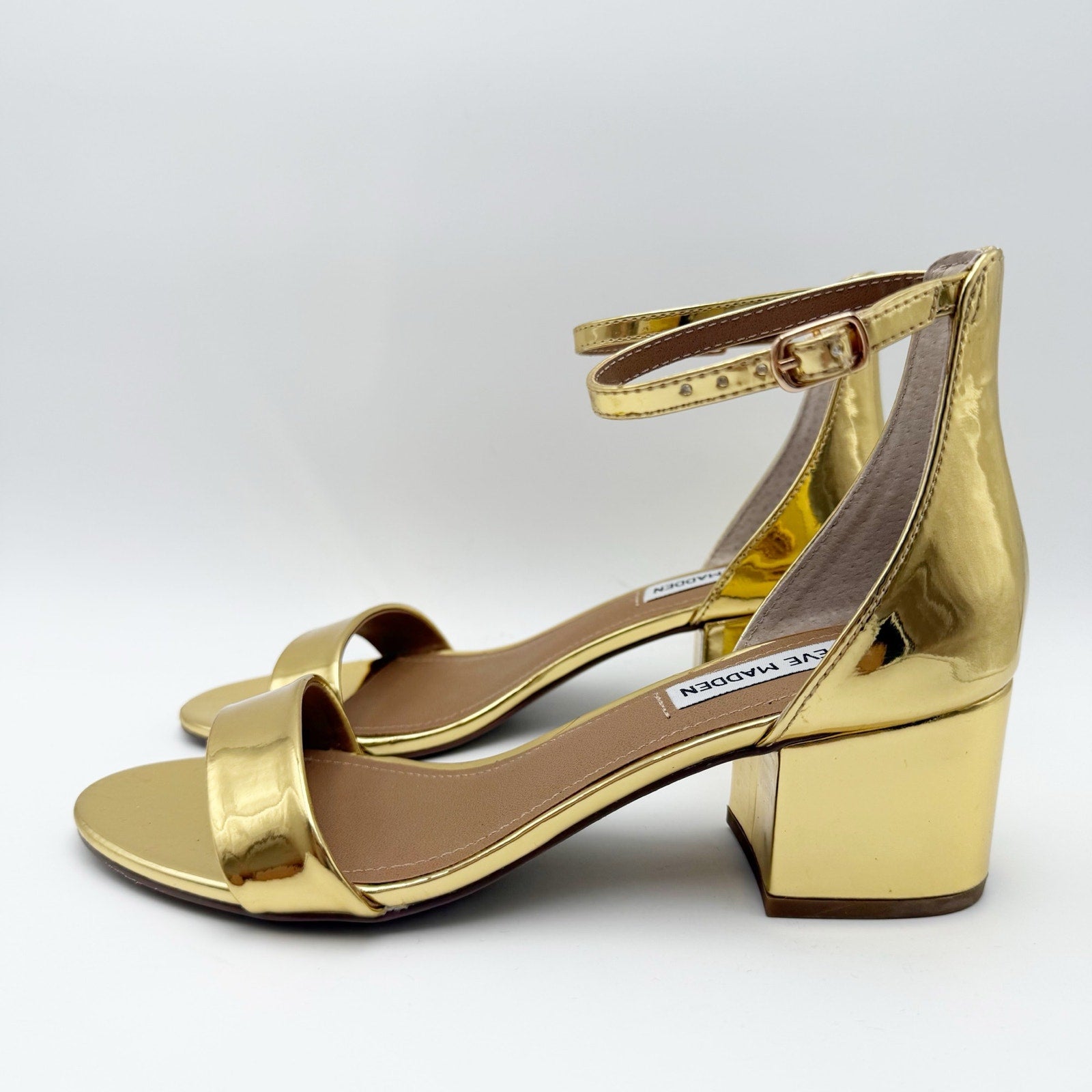 Steve Madden Womens Irenee Heeled Sandals Size 7.5 M Gold Foil NWOB