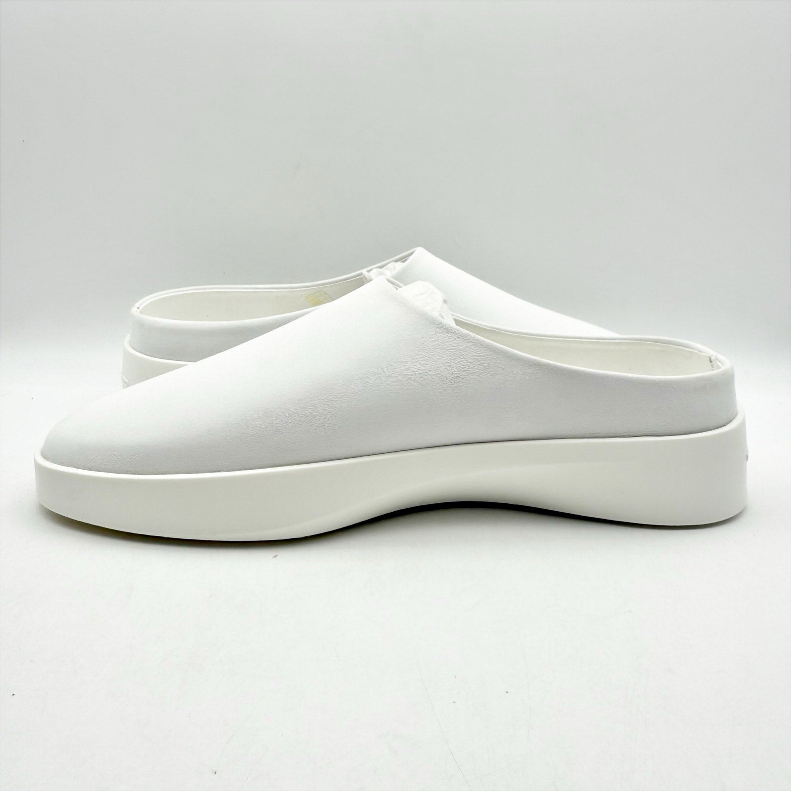 Wolf & Shepherd Cruise Mule Slip On Shoes Womens 7 Mens 5.5 White Leather NIB
