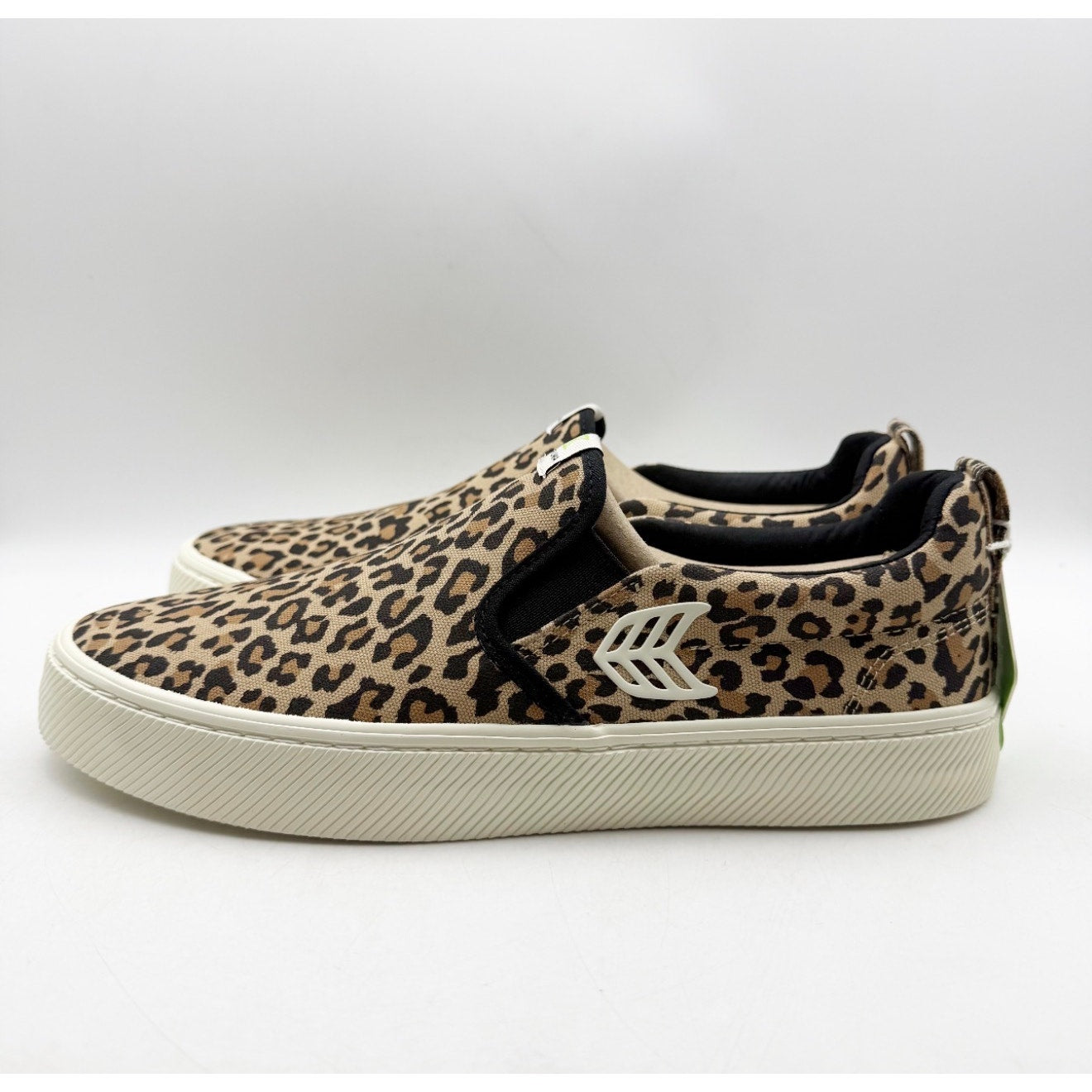 Cariuma Slip-On Canvas Sneakers Mens 10.5 Womens 12 Leopard Tan NIB