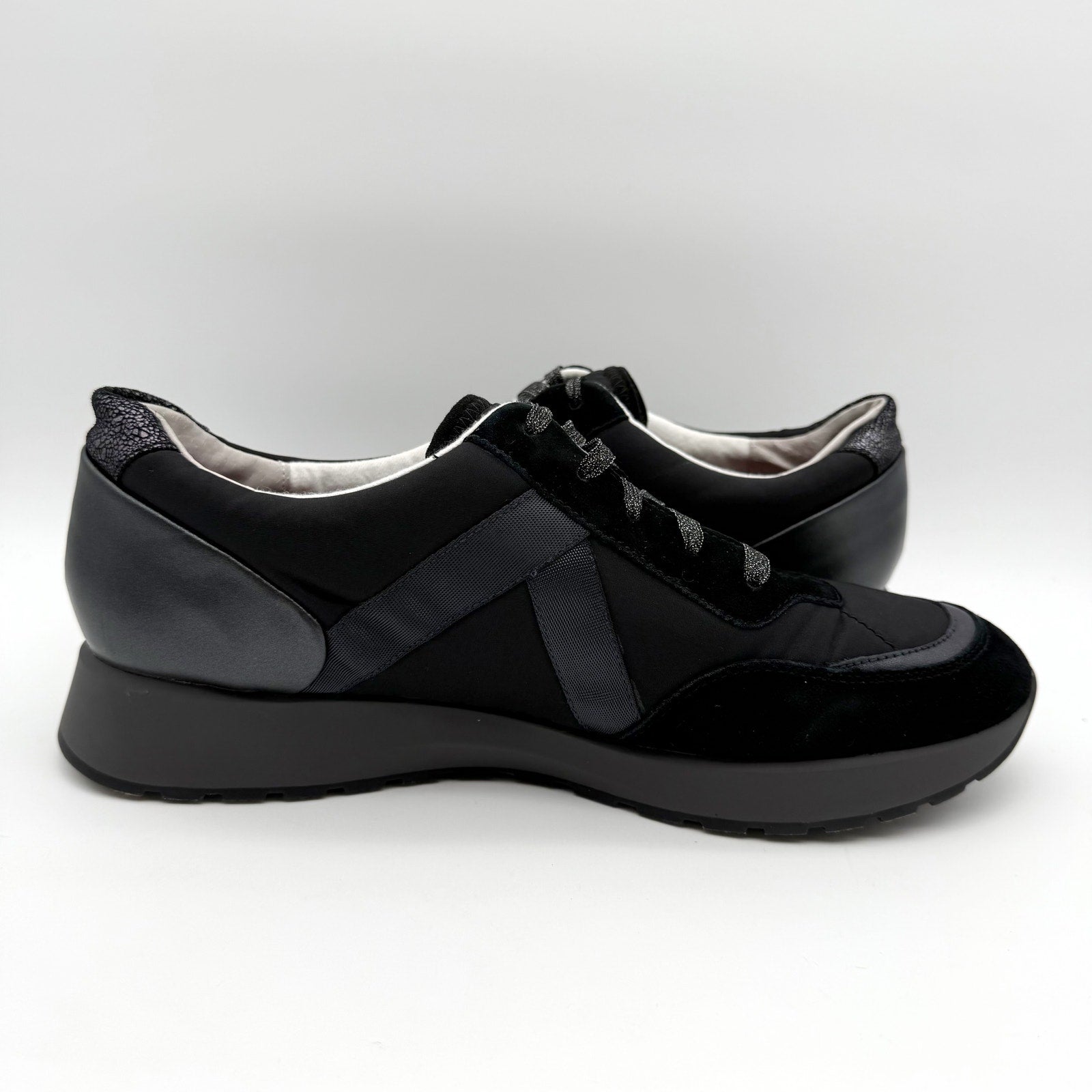 Munro Womens Piper Sneakers US 12 M Black Grey Suede Athletic NWOB
