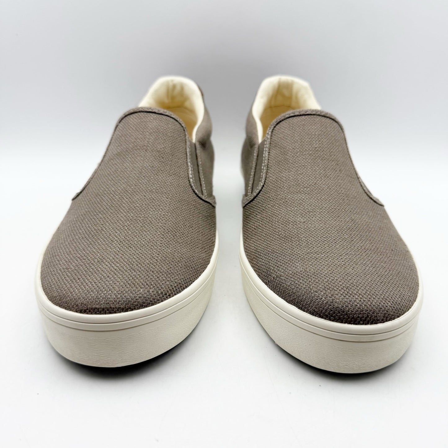 Taos Footwear Mens Hutch Shoes US 10 M EU 43 Tan Beige Slip On NWOB