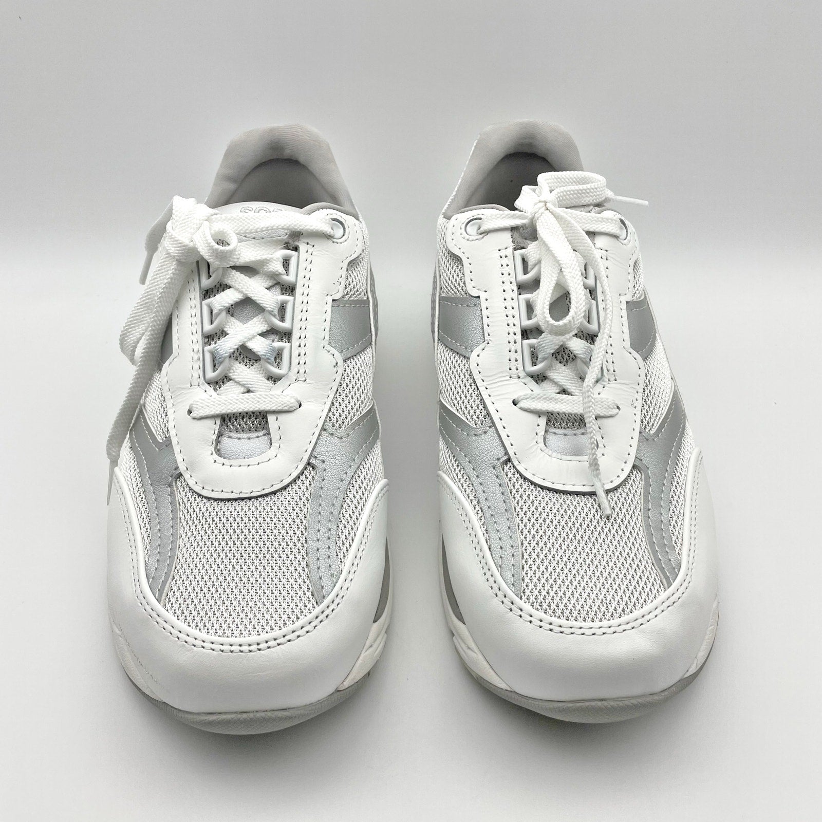 SAS Womens Tour Mesh Comfort Walking Sneaker US 11 Narrow Silver Leather NIB
