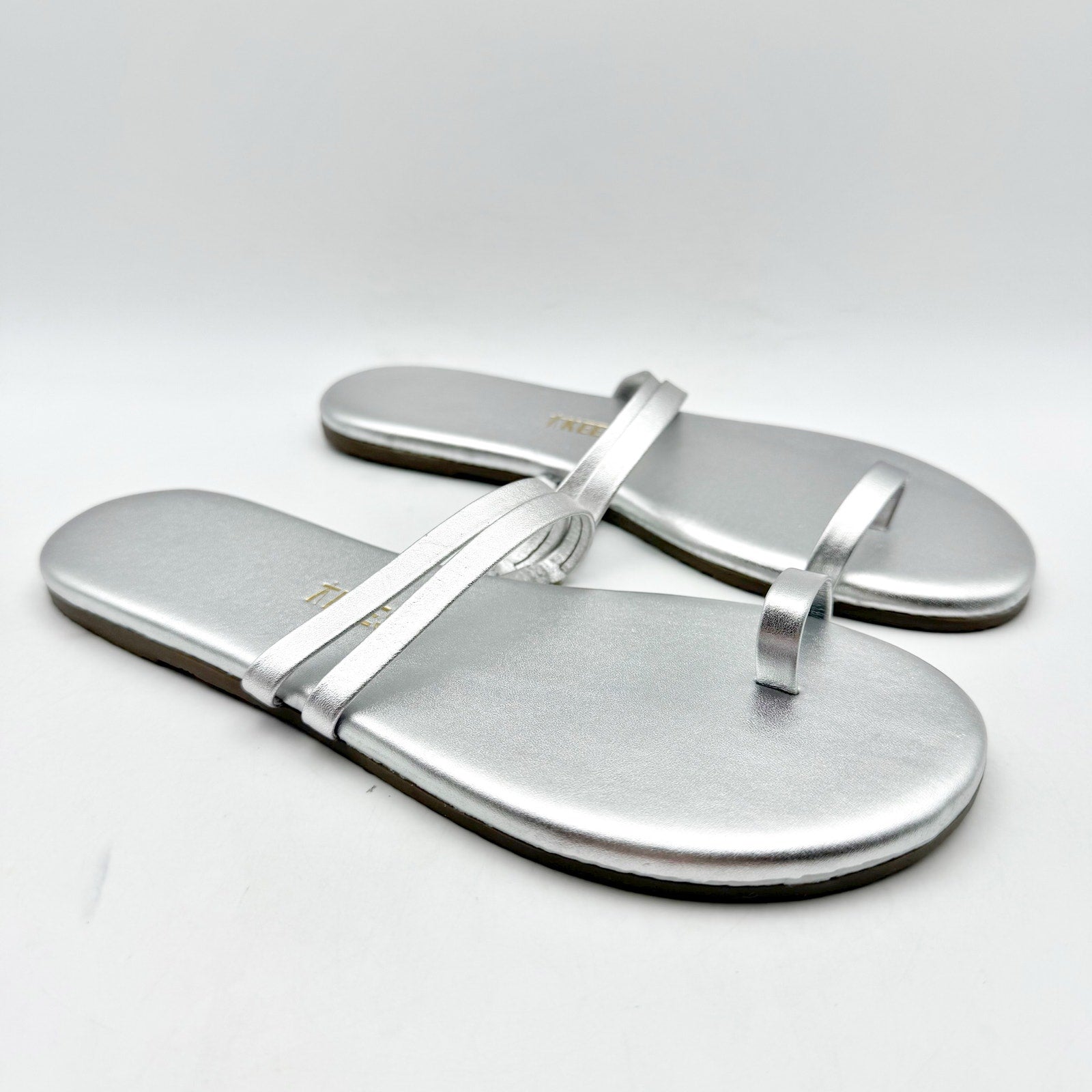 TKEES Womens Leah Flat Sandals US 5 EU 36 Silver Slip On NWOB