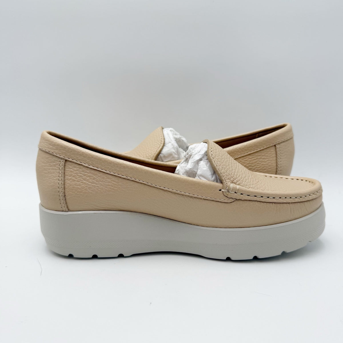 Naturalizer Womens Luanna Platform Loafers Size 6 M Beige Leather Slip On NIB