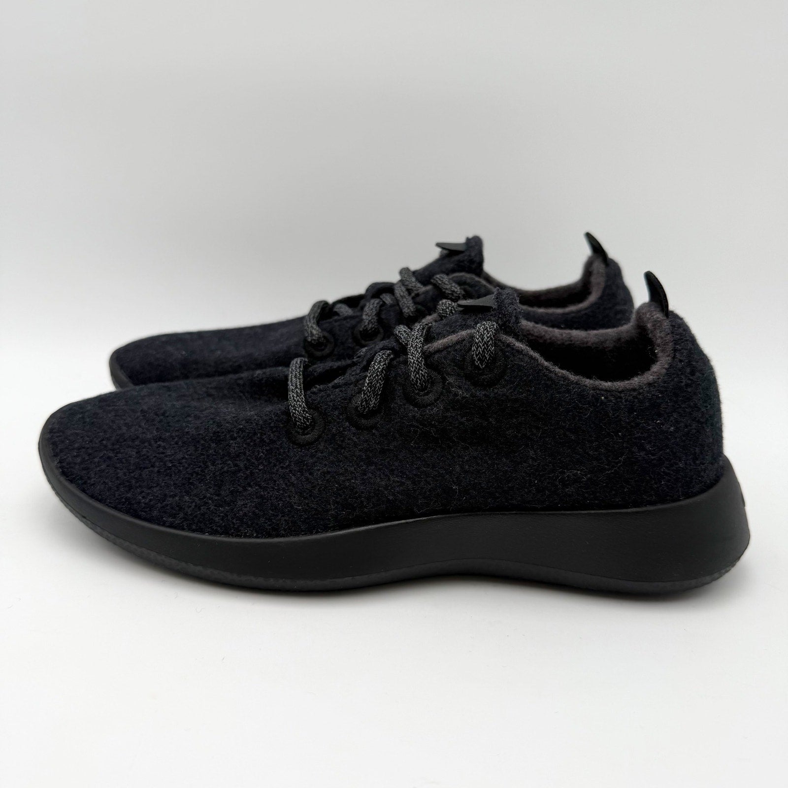 AllBirds Womens Wool Runner Casual Sneakers US 9 EU 39 Black Athletic NIB