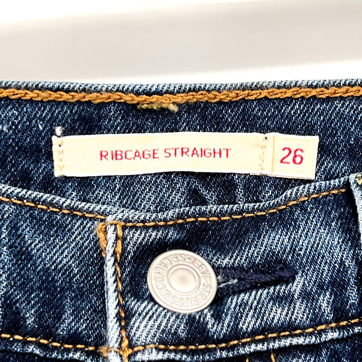 Levi's Womens Ribcage Straight Jeans 26x32 SIZE 2 Valley View 790780007 NWOT