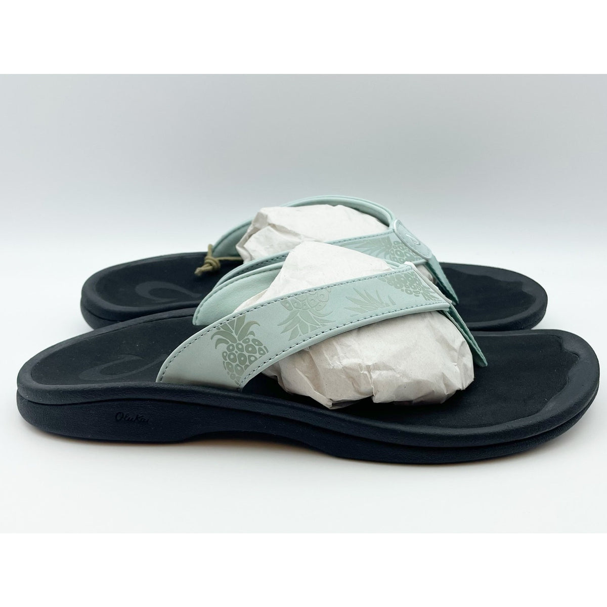 OluKai Womens Ohana Flip Flop Sandals Size 7 Blue Swell Hua Pineapple Print NIB