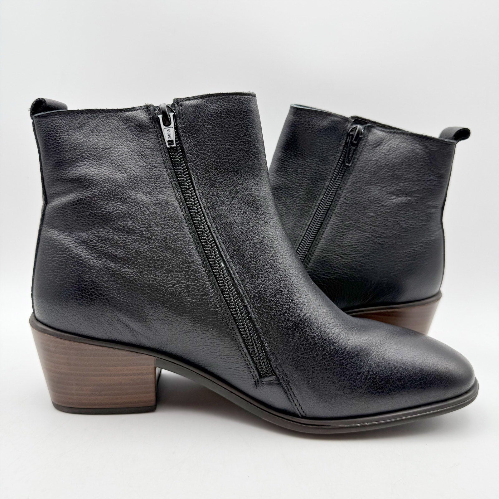 Naot Womens Ethic Ankle Boots EU 38 US 7 
Black Leather NIB