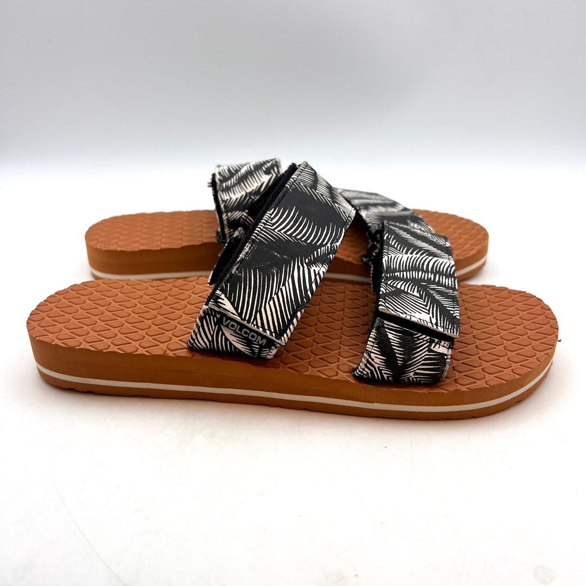 VOLCOM Women's Eco Recliner Slide Sandals Size 7 Black White Print NWOB