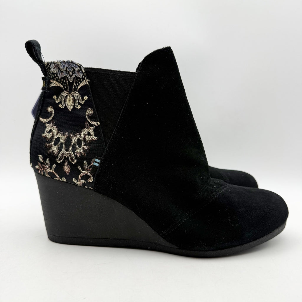 TOMS Womens Kelsey Graphic Wedge Booties US 9.5 EU 41 Black Floral Suede NWOB