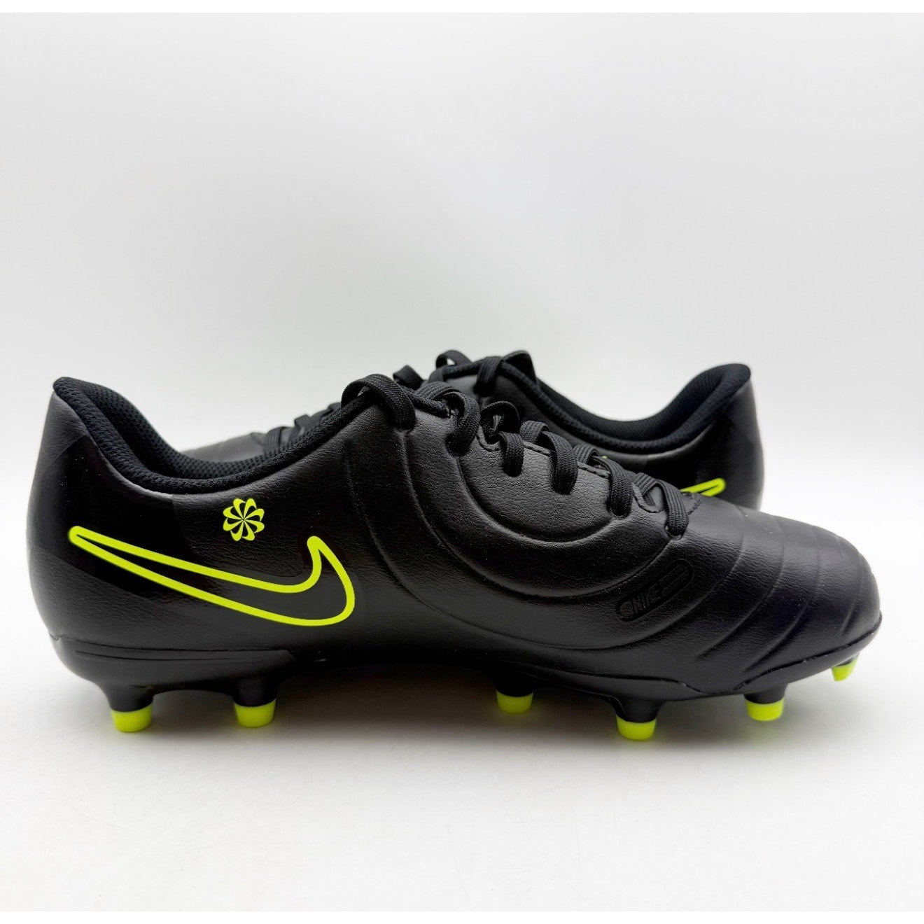 Nike Kids Tiempo Legend 10 Club FG Soccer Cleats US 6 YOUTH Black DV4352 NWOB
