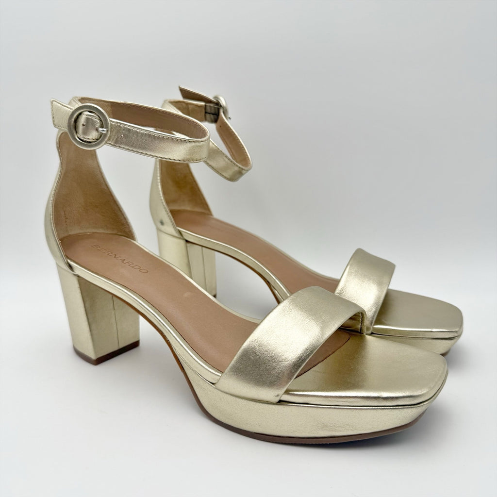 Bernardo Womens Carla Heeled Sandals Size 9.5 Champagne Leather Ankle Strap NWOB