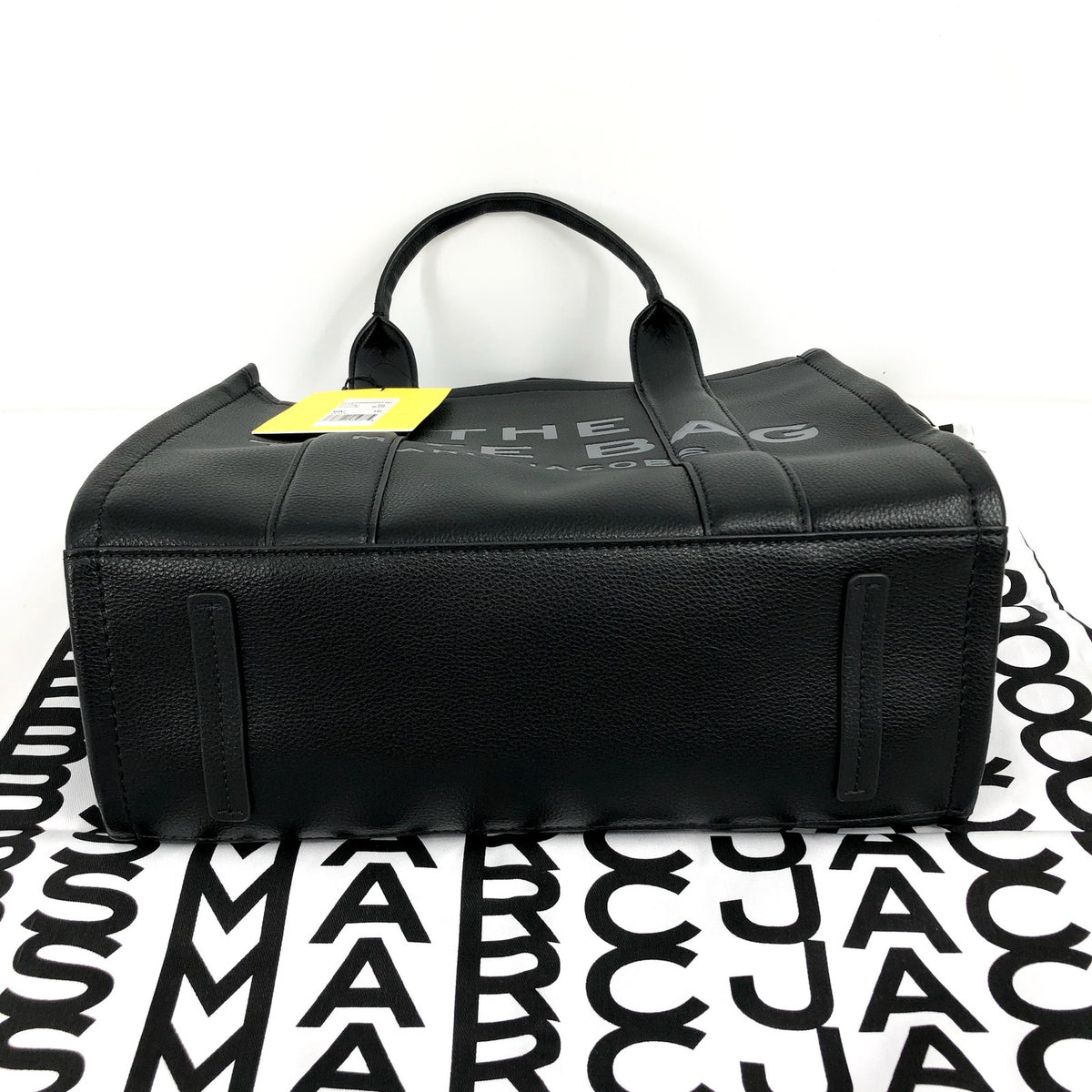 MARC JACOBS The Leather Medium "The Tote Bag" Black Zipper Top H004L01PF21 NWT