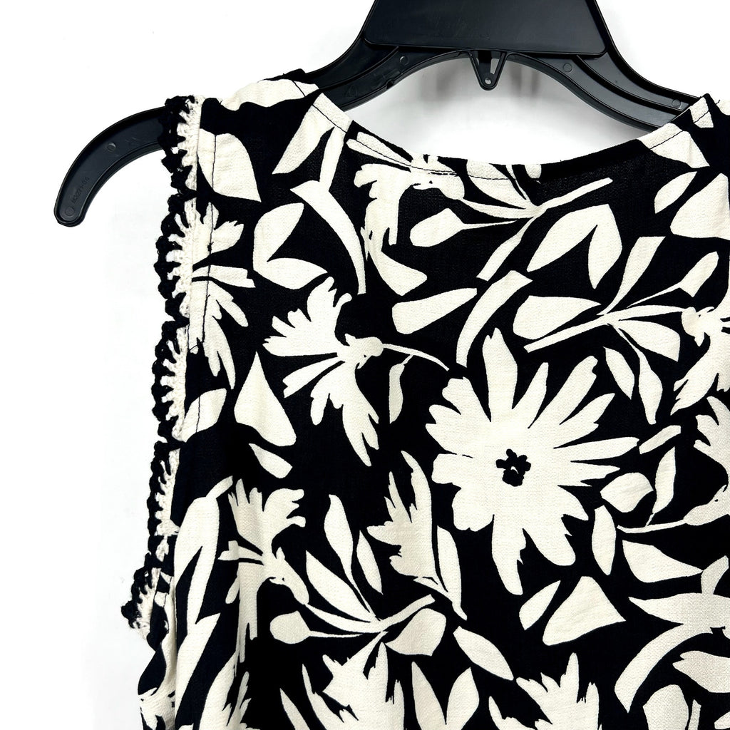VINCE CAMUTO Women's Floral-Print Top Small Black White Crocheted-Trim NWT