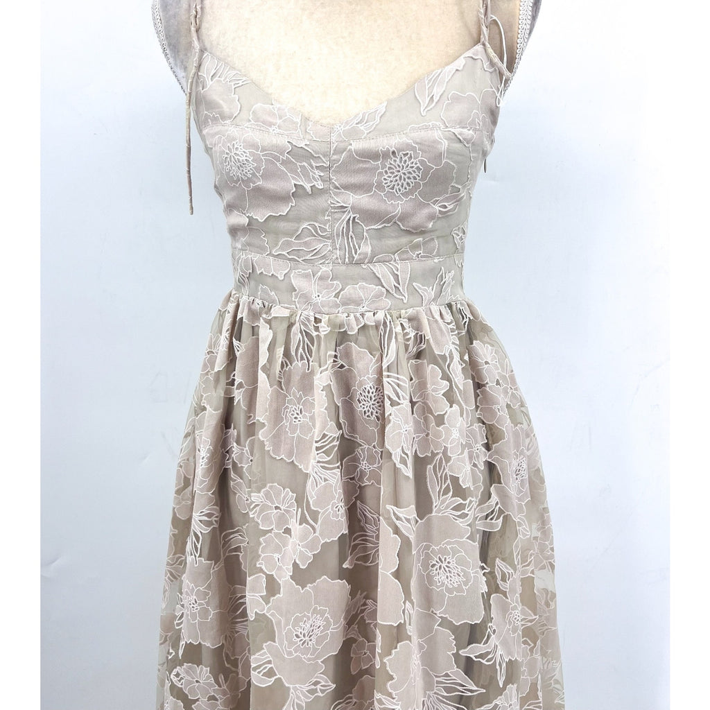 EN SAISON Women's Jenna Midi Dress Small Natural Beige Organza Floral NWOT