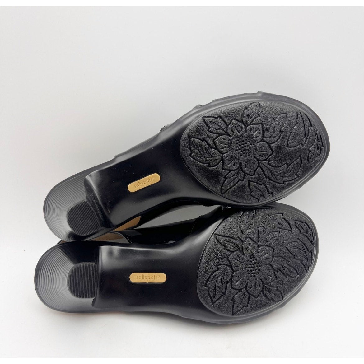 Comfortiva Women's Softspots Neima Heeled Sandals Size 7 WIDE Black Leather NWOB