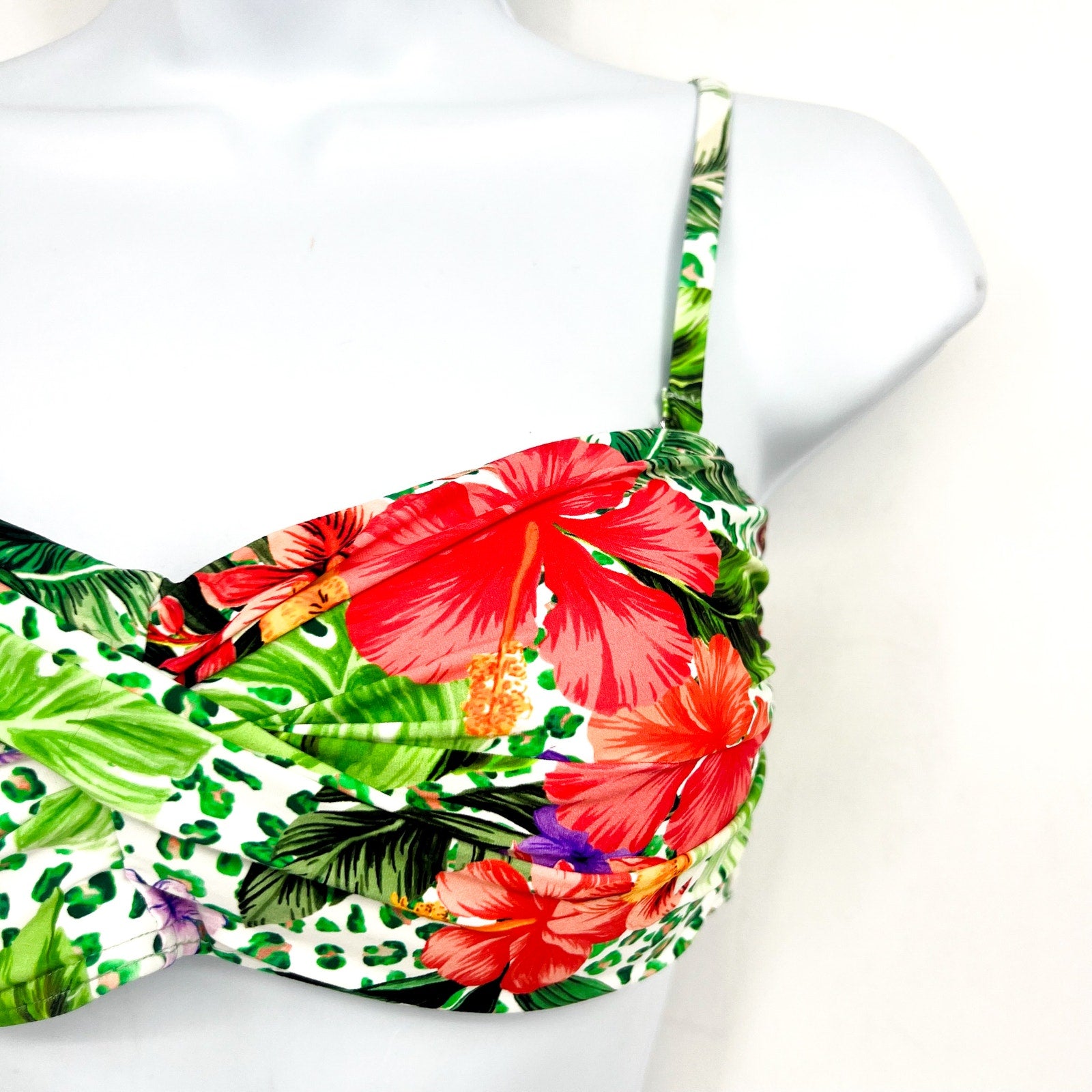 SEA LEVEL SWIM Dolce Twist Bandeau Bikini Top Size 6 Green Multi Print NWT