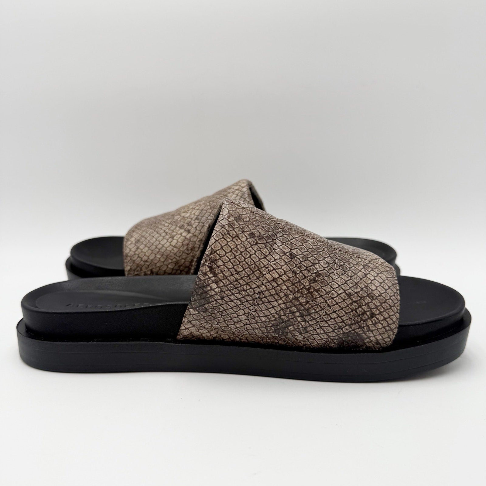 Aerosoles Womens Leila Slide Sandals Size 8.5 M Grey Snake Quilted NWOB