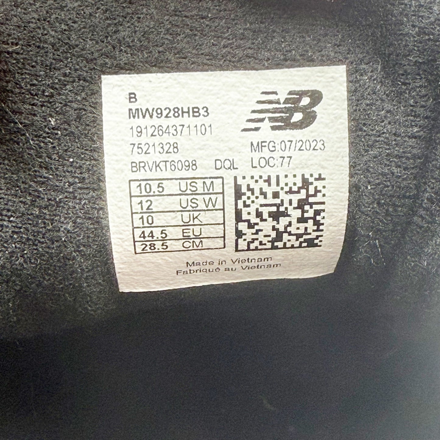 New Balance Mens 928v3 Walking Sneakers US 10.5 Narrow EU 44.5 Black Leather NIB