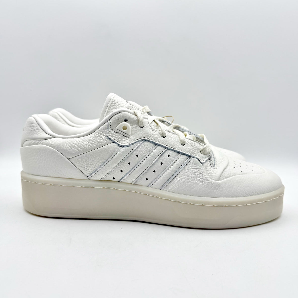 Adidas Originals Mens Rivalry Low Lux Sneakers Size 10 EU 44 White Athletic NIB