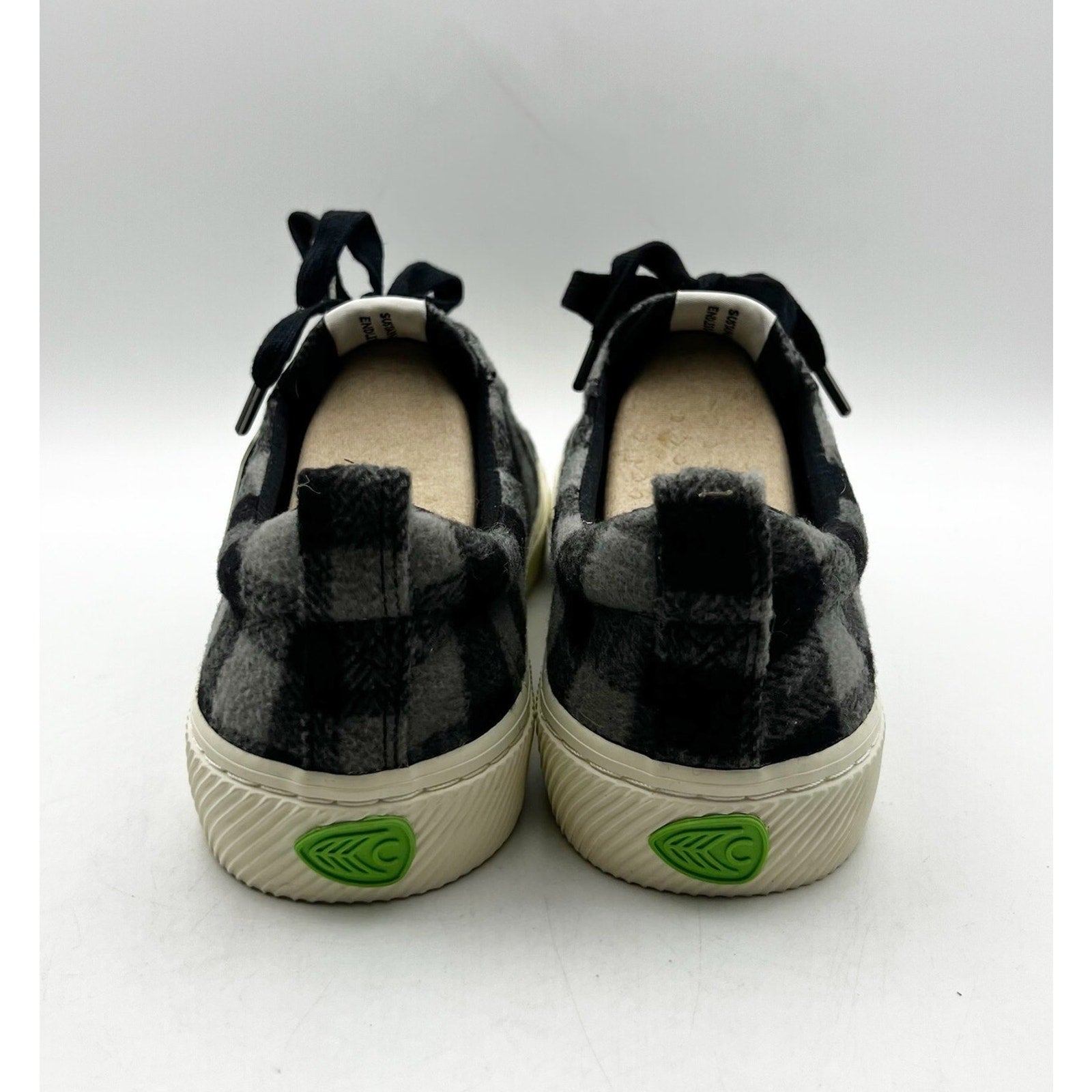 Cariuma OCA Low Sneakers Men's 9 Women's 10.5 Black Grey Plaid NIB