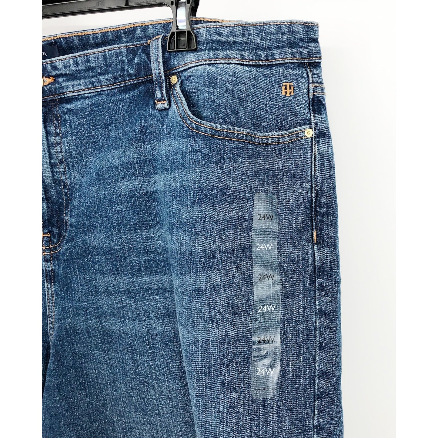 TOMMY HILFIGER Women's TH Flex Denim Shorts 24W Blue Cuffed 9" Inseam Cuffed NWT