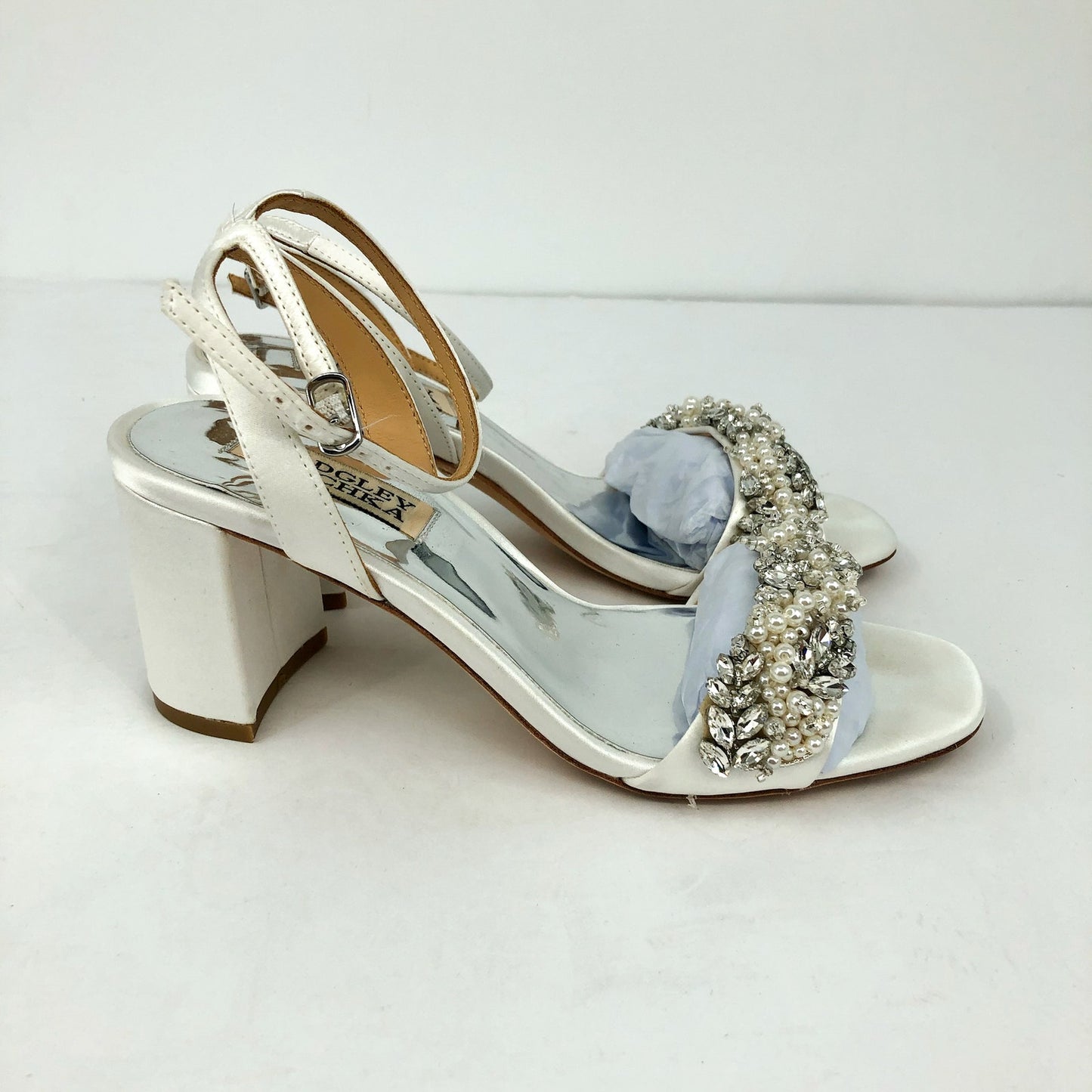 BADGLEY MISCHKA Clara Embellished Evening Sandals US 9.5 White Bridal Heel NIB