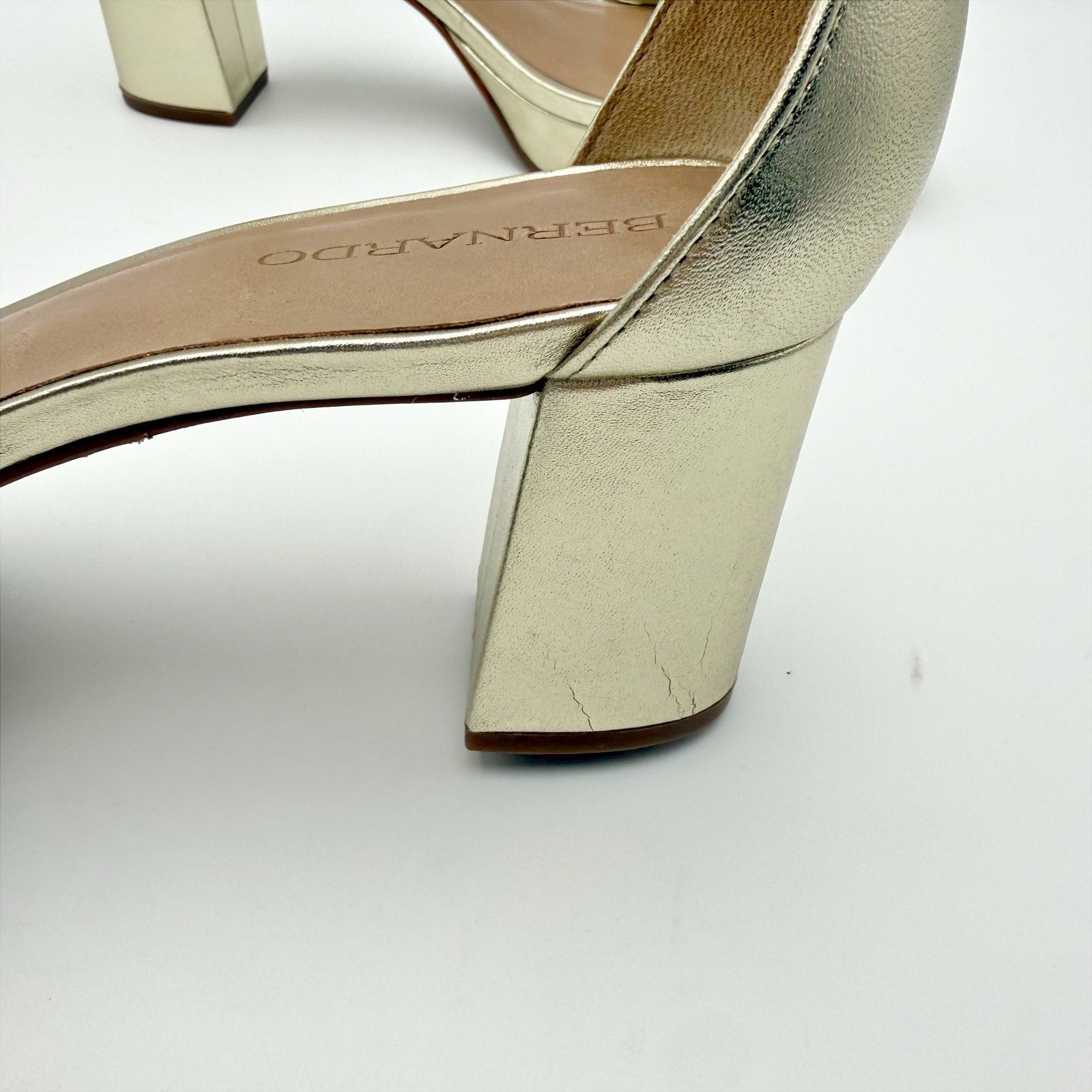 Bernardo Womens Carla Heeled Sandals Size 9.5 Champagne Leather Ankle Strap NWOB