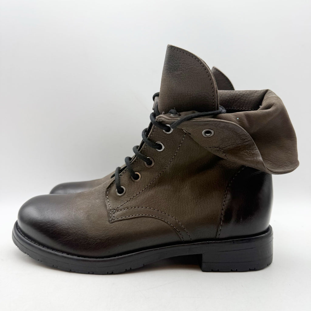 Clarks Womens Minoa Ankle Boots Size 7.5 M EU 38 Brown Taupe Leather NWOB