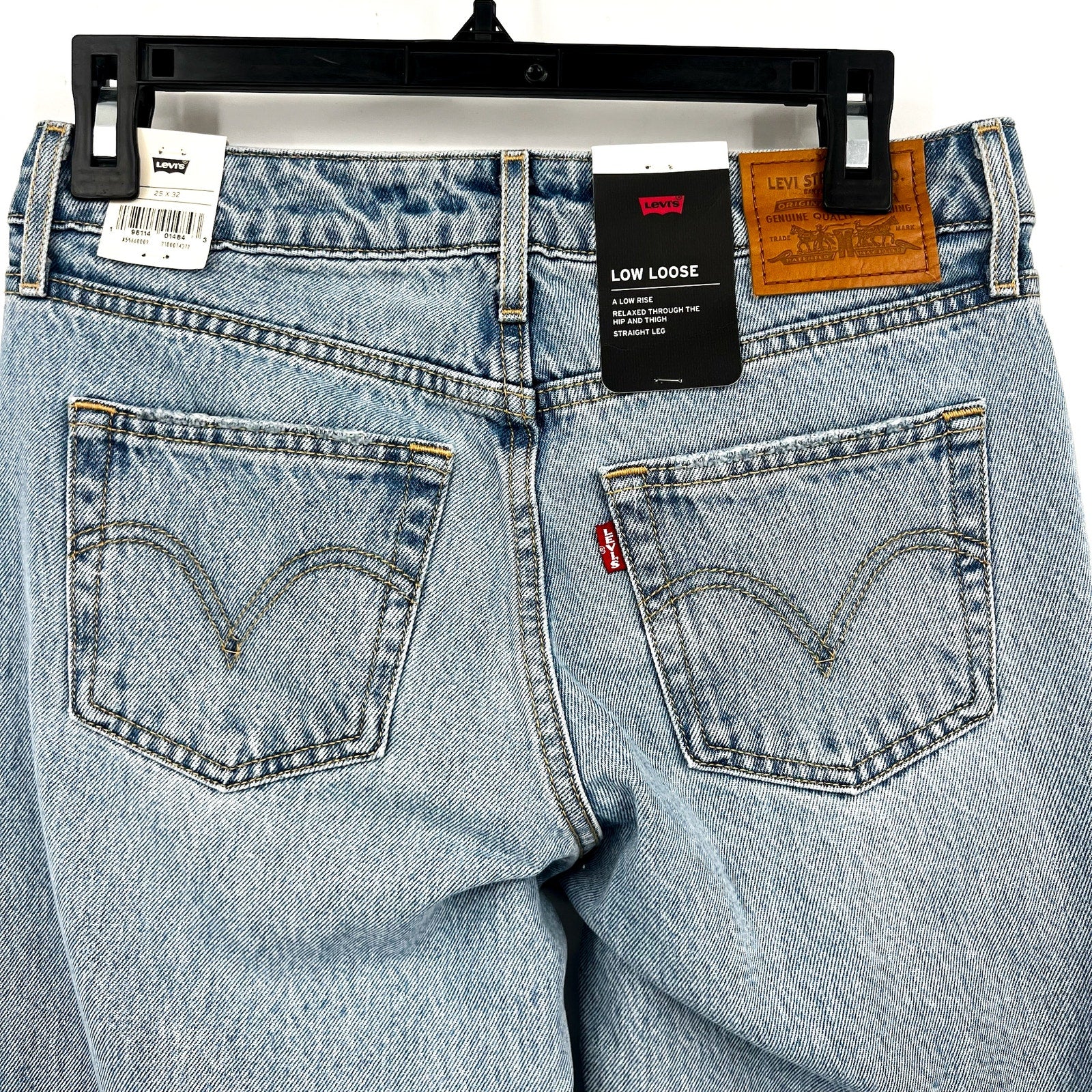 LEVI'S Womens Low Loose Straight Jeans 25x32 Size 0 Light Blue A5566-0001 NWT