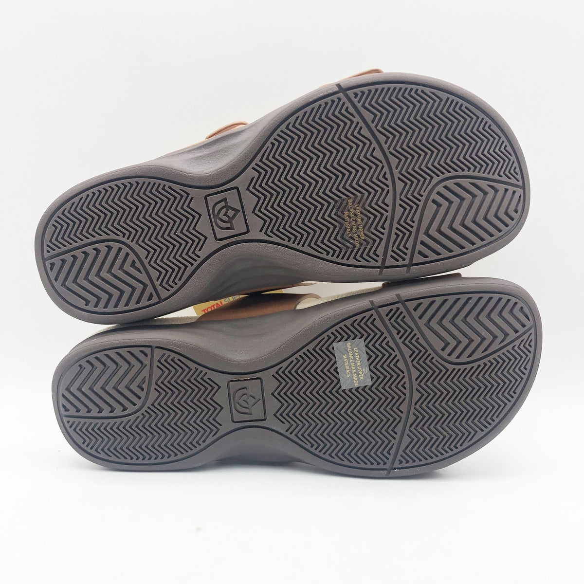 Spenco Womens Vista Slip On Sandals Size 7.5 Tan Saddle Leather APMA Comfort NIB