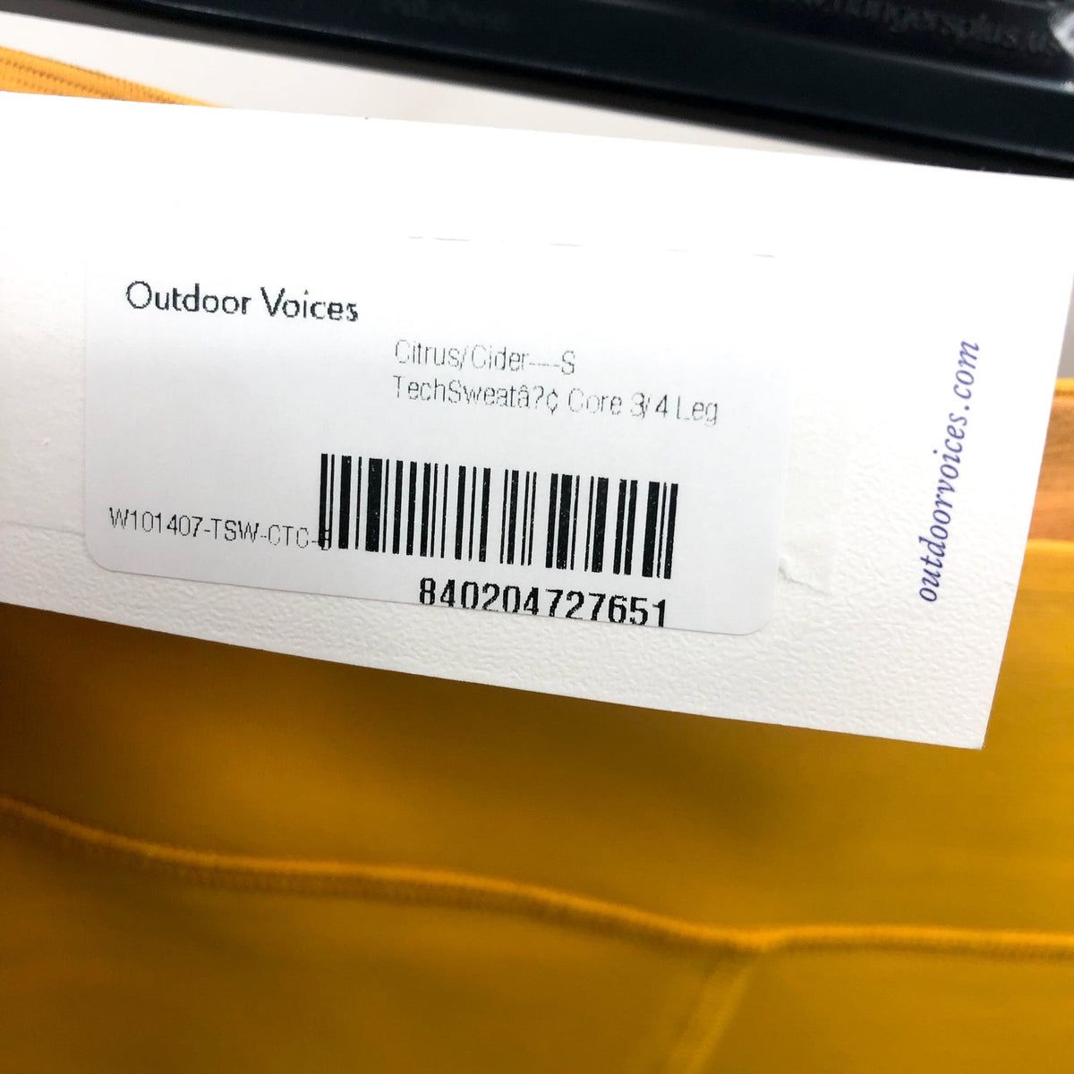 OUTDOOR VOICES Women's TechSweat Core 3/4 Legging Small Yellow Citrus Cider NWT