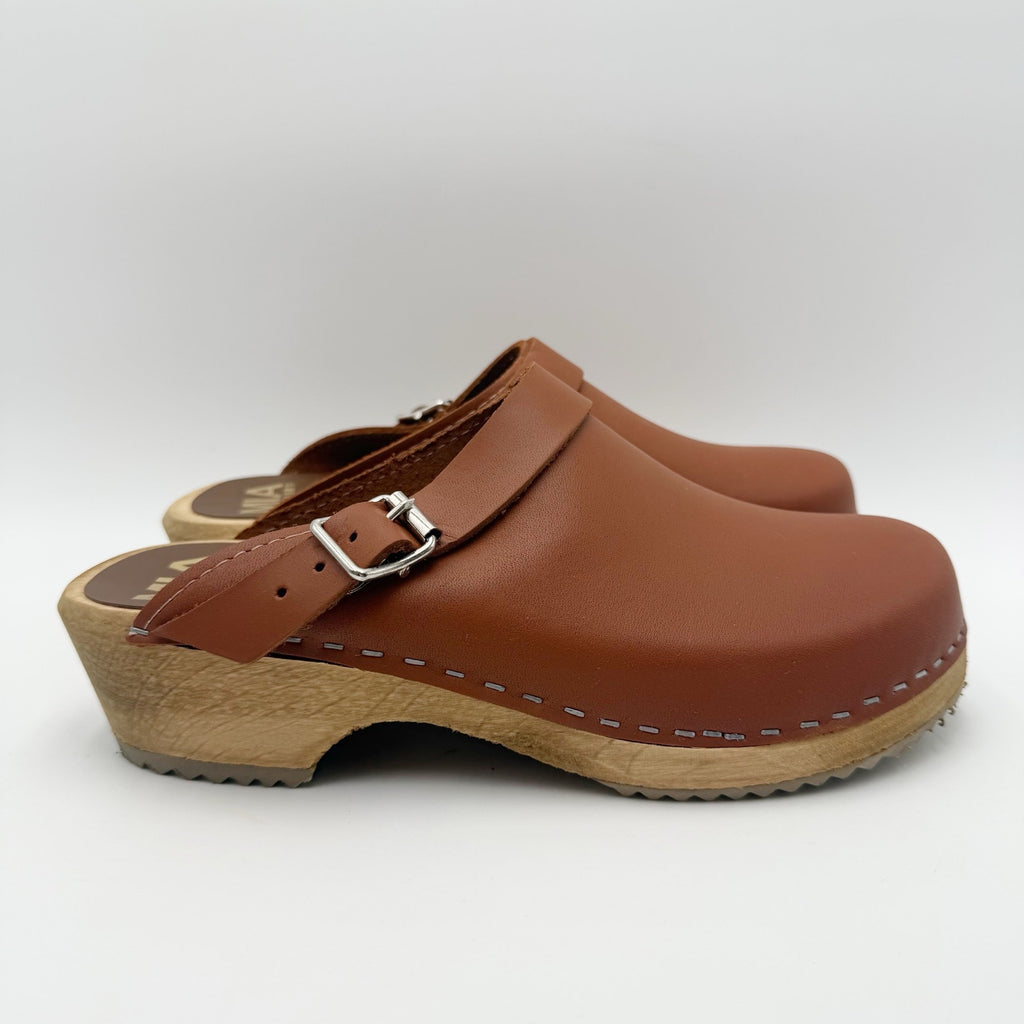 MIA Womens Alma Clogs EU 38 US 8 Luggage Brown Leather Slip On Swedish NIB