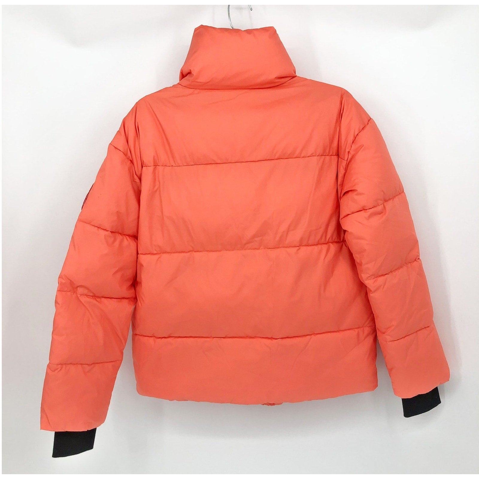 Bass Outdoors Womens Discovery Puffer Coat Medium Orange Living Coral NWT