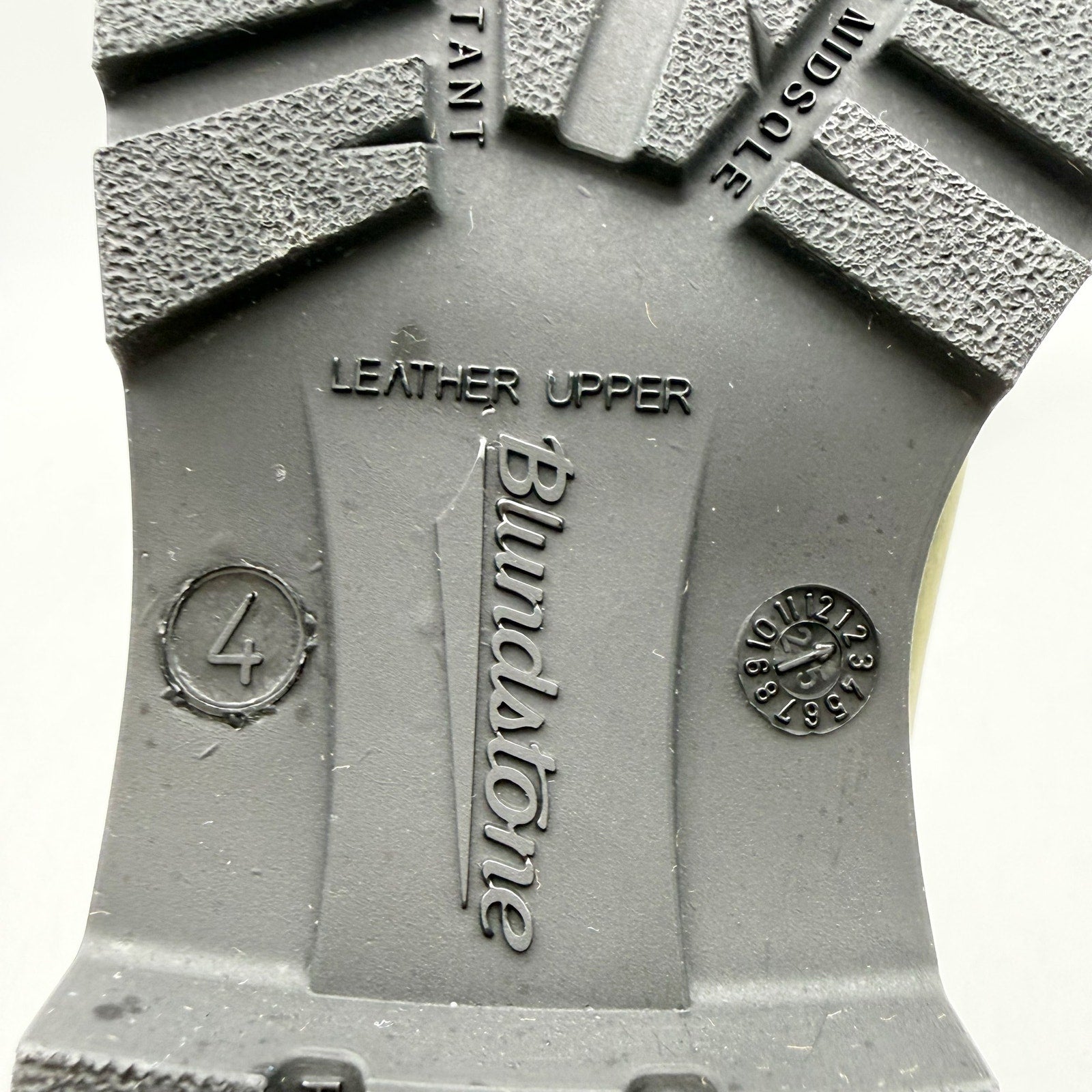Blundstone Womens BL2442 Chelsea Boots US 7 Green Leather Water Resistant NWOB