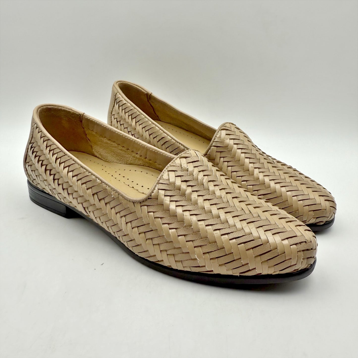 Trotters Womens Liz III Loafers US 7.5 Narrow Brown Woven Leather Slip-On NWOB