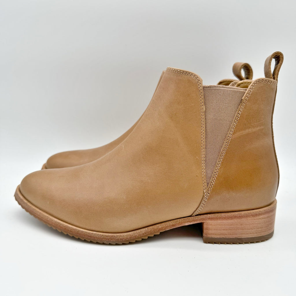 Nisolo Womens Eva Everyday Chelsea Boot US 6.5 Tan Leather Water Resistant NIB