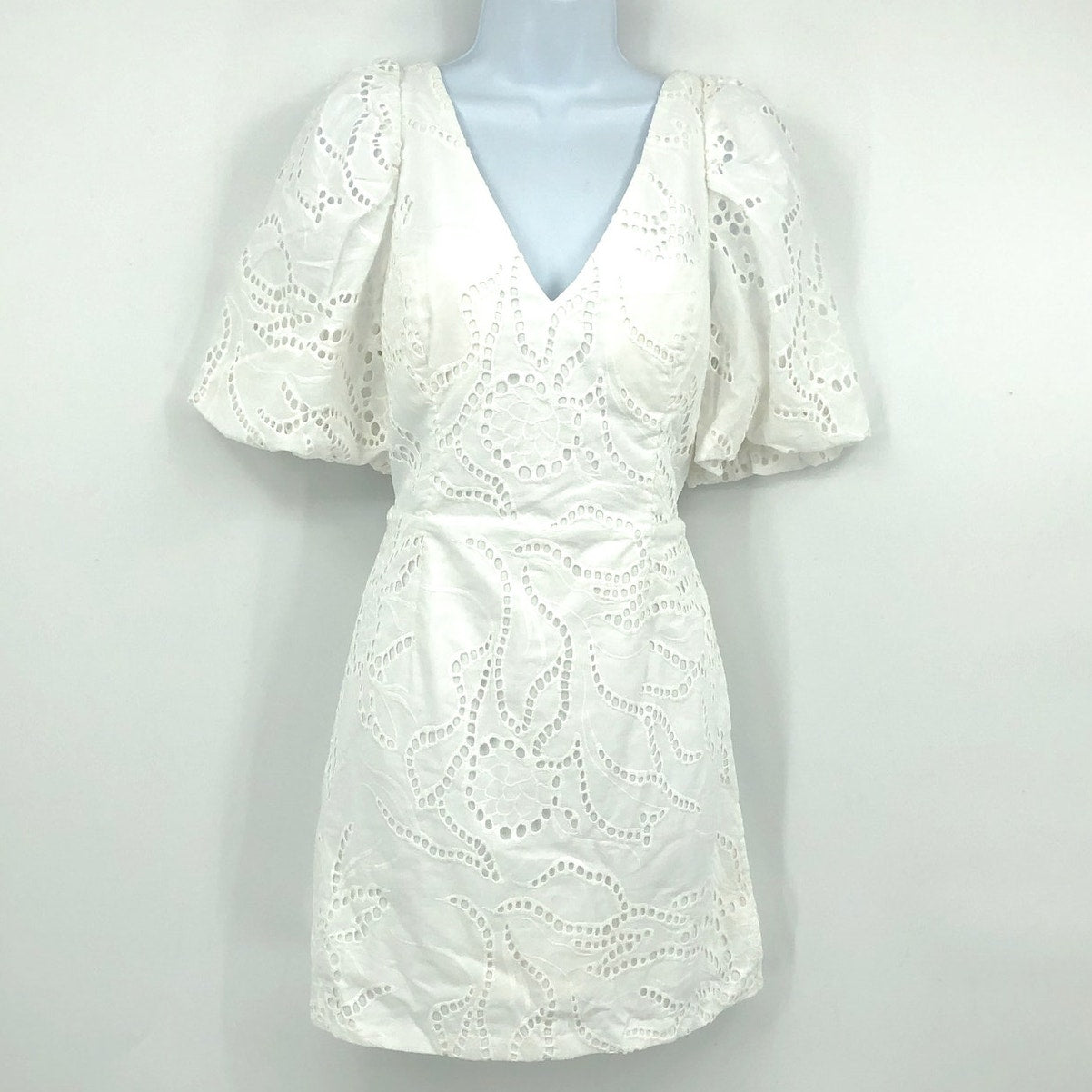 Lilly Pulitzer Women's Celestina V-Neck Romper Size 6 Resort White Eyelet NWT