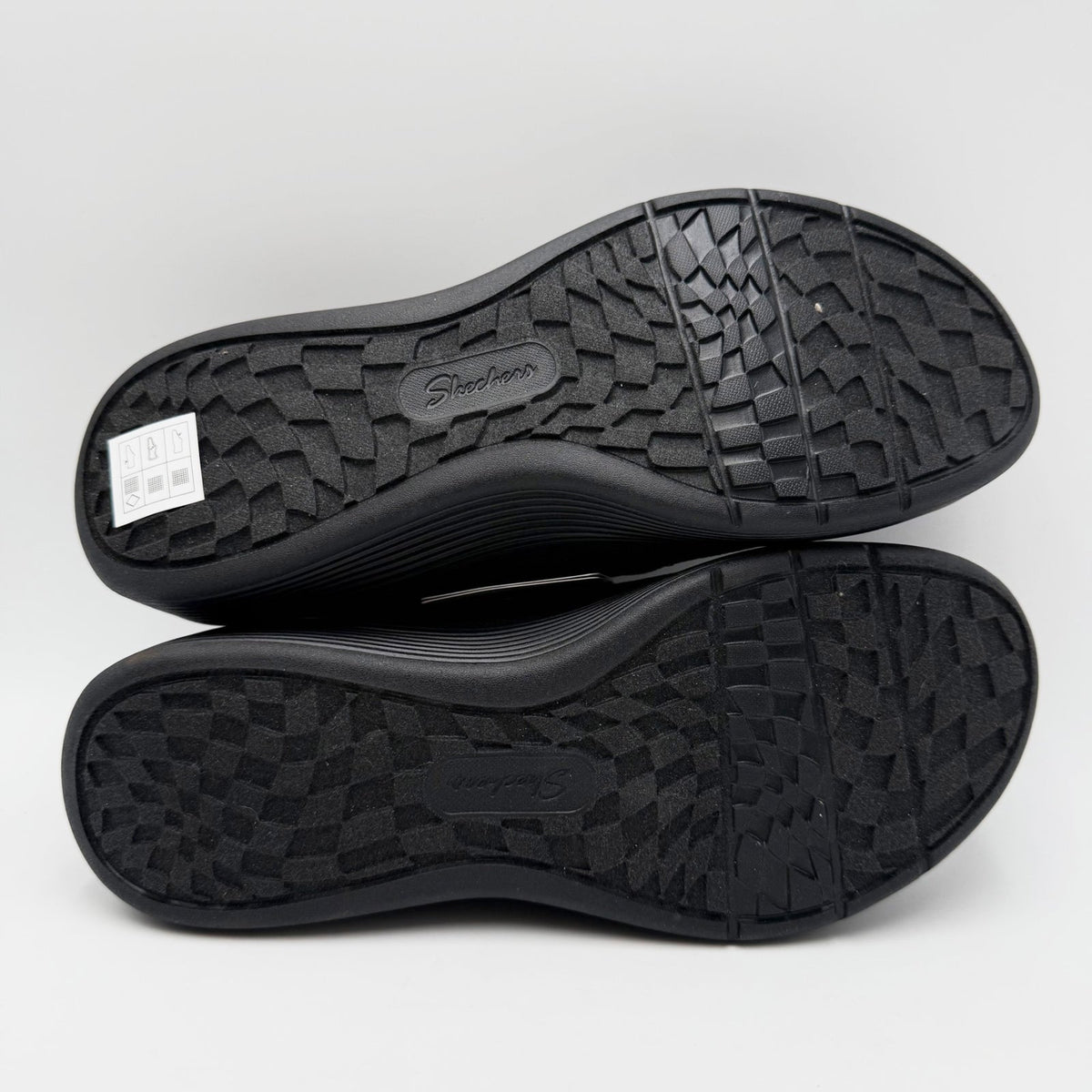 Skechers Womens Laguna Adore Her Sneakers Size 7.5 Black Arch Fit Slip On NIB