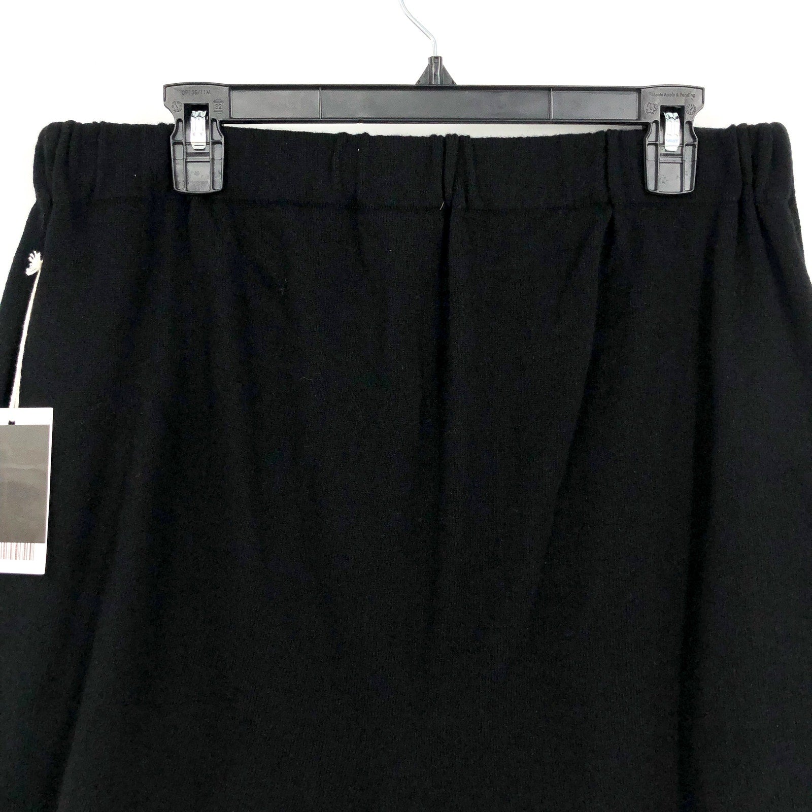 ACTIVE CASHMERE Men's Cashmere Shorts Large Black Athletic Fit Seamless NWT