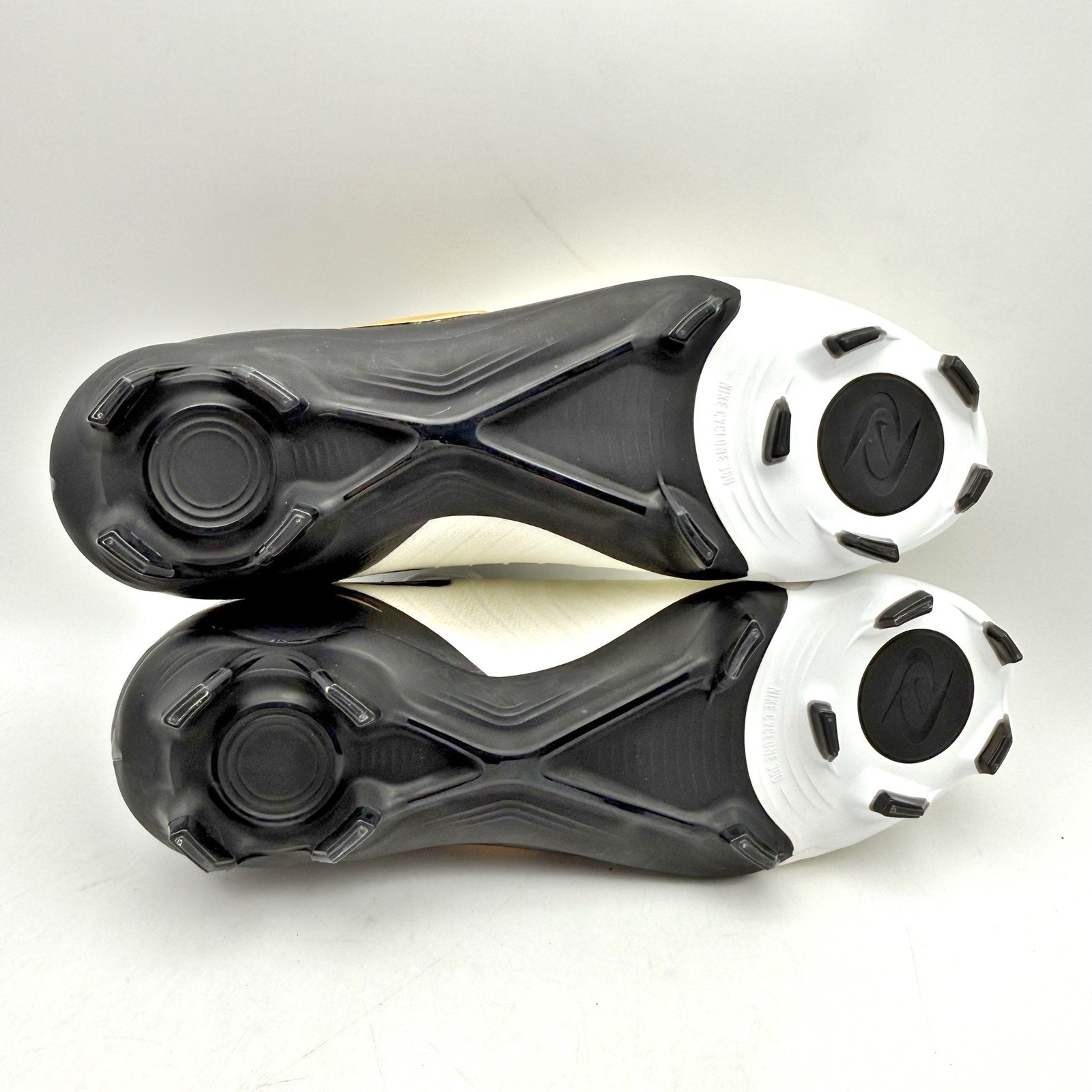 Nike Mens Phantom GX II Pro FG Soccer Cleats US 7.5 Black White FJ2563-100 NWOB