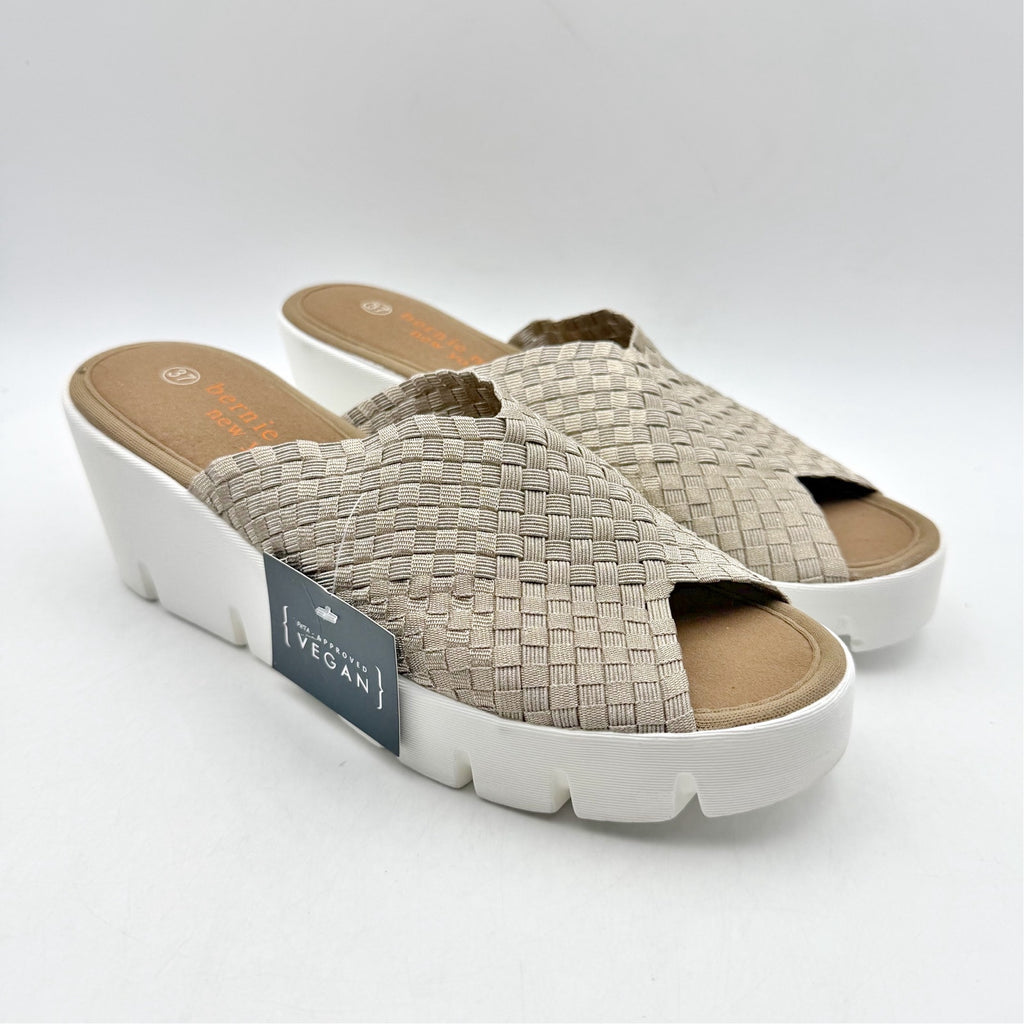 Bernie Mev Womens Venti Summer Wedge Sandals EU 37 Size 6 Light Gold NWOB