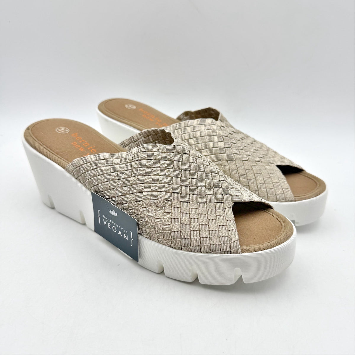 Bernie Mev Womens Venti Summer Wedge Sandals EU 37 Size 6 Light Gold NWOB