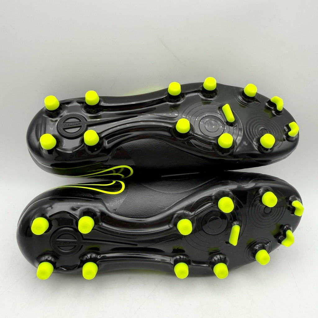 Nike Kids Tiempo Legend 10 Club FG Soccer Cleats US 5 YOUTH Black DV4352 NWOB