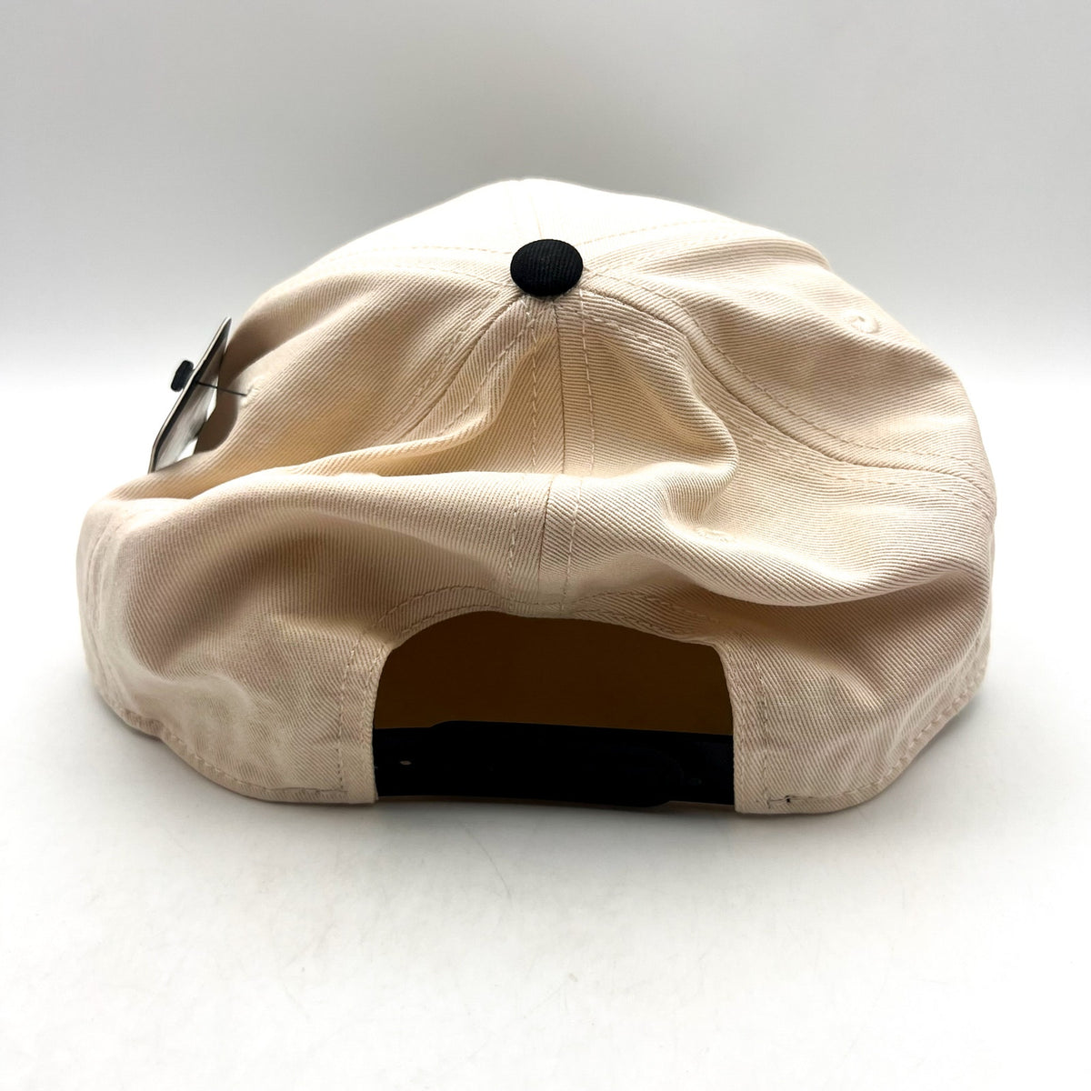 BLACK CLOVER Upside Down Live Lucky Luck 1 Snapback Hat OS Cream Black NWT